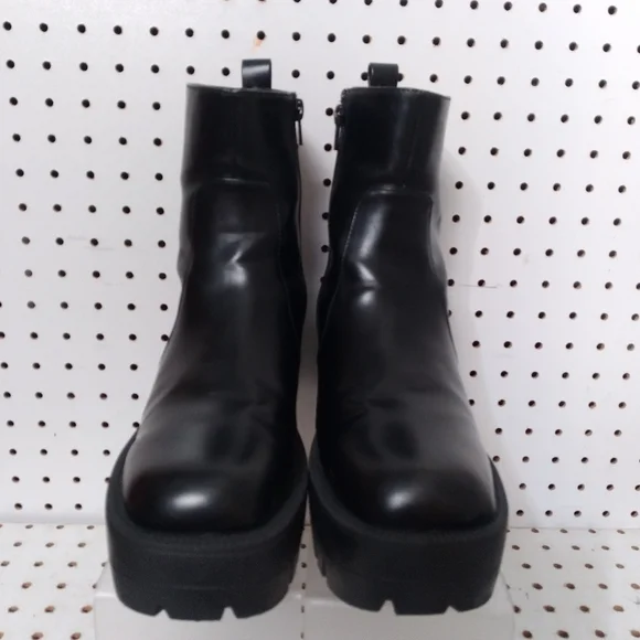Women's Black Anke Boots | Chunky Low Platform Cothic Black Heel Booties Sz 9US - Picture 6 of 13